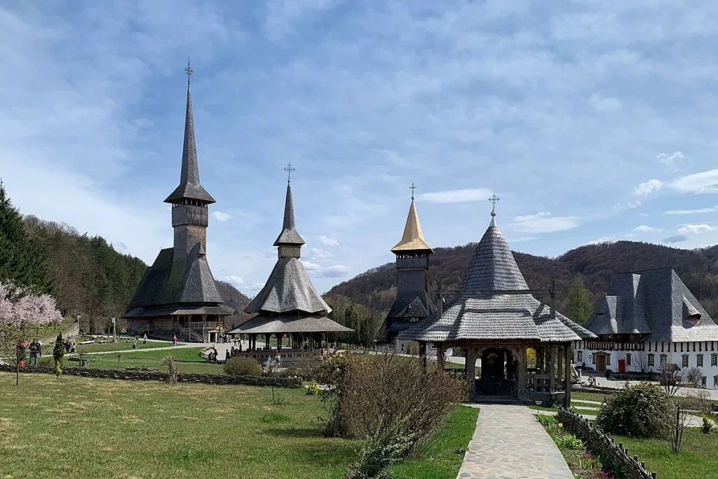 Barsana_Monastery_Maramures_Romania-WIKIMEDIA_COMMONS