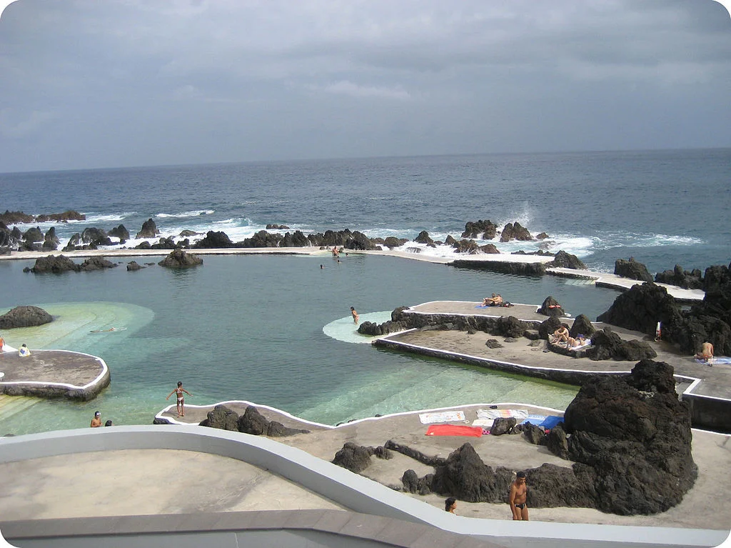 Porto Moniz, lava pools