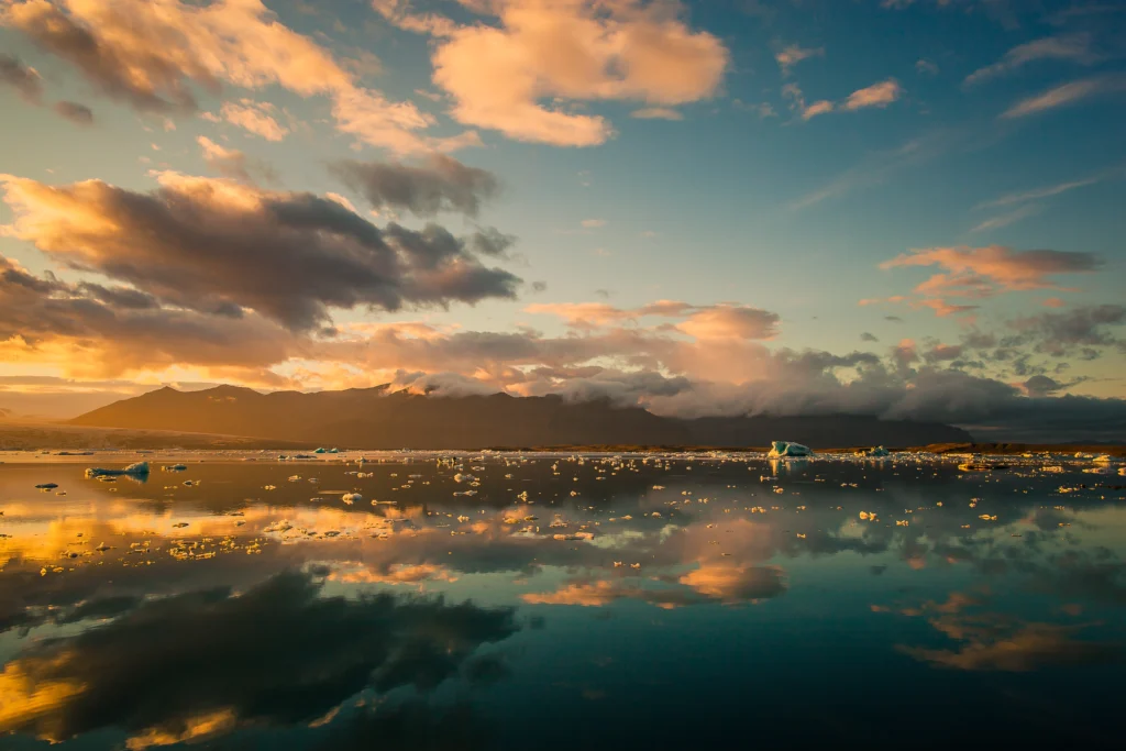 Jökulsárlón sun rise - Iceland