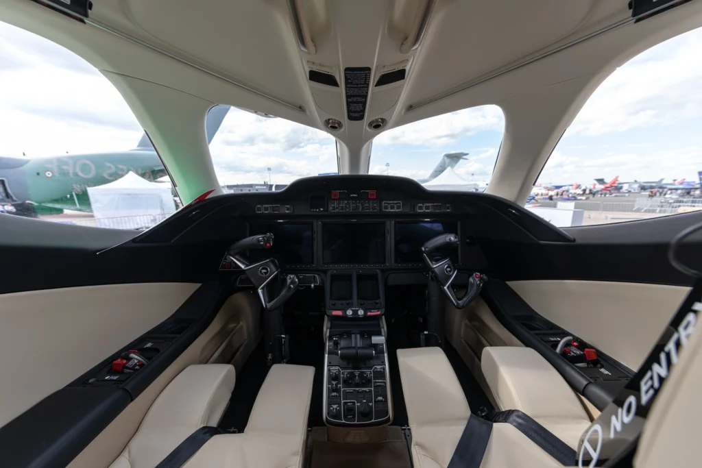 Paris Air Show, Le_Bourget-Simulator