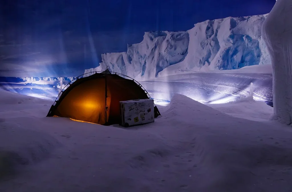 NIGHT CAMPING UNDER THE STARS IN ANTARCTICA