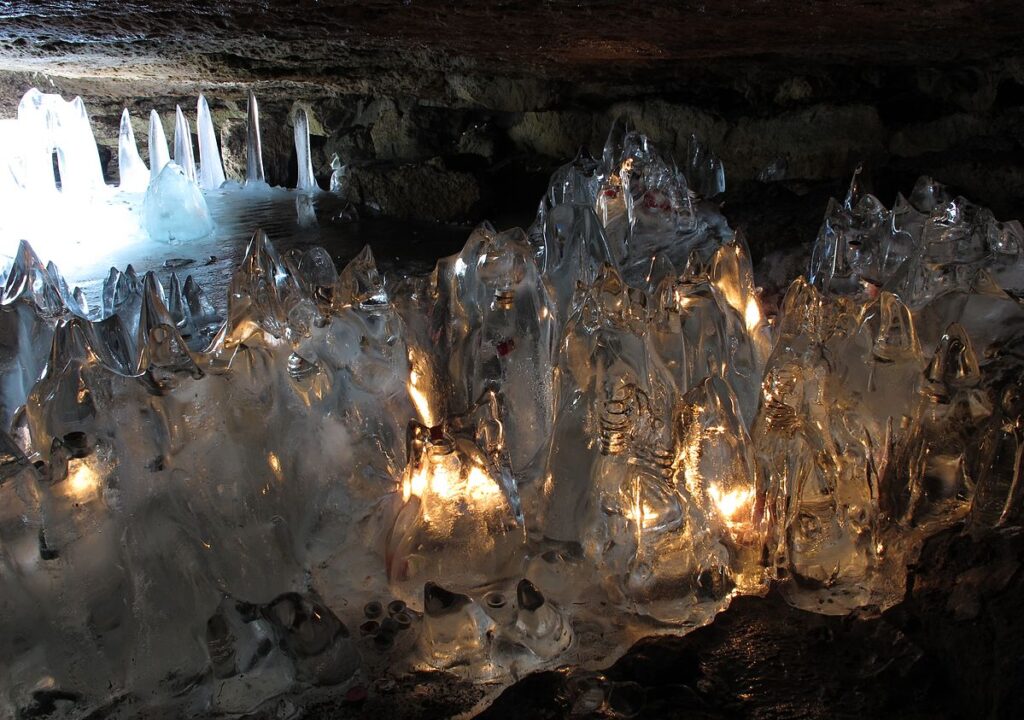 A private tour of Lofthellir ice and lava caves