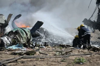Bangladesh plane crash