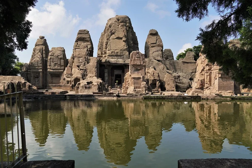 Bathu ki ladi temples