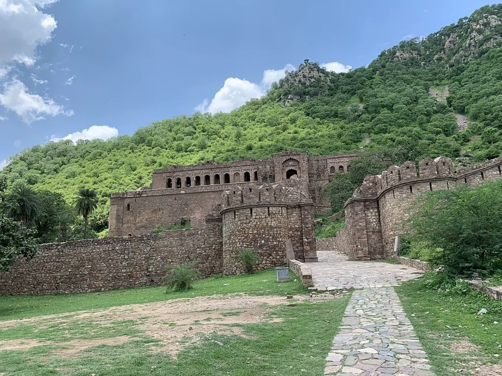 Bhangarh Fort- Royal Palace, Alwar- Abandoned places