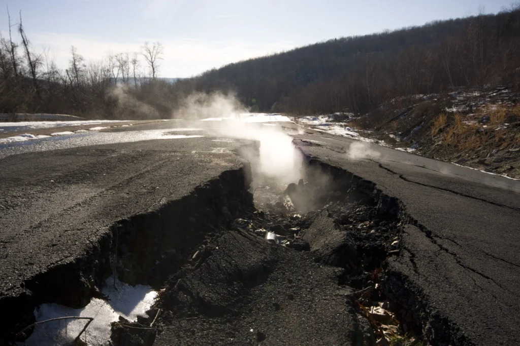 The burning Road, Centralia- Abandoned places