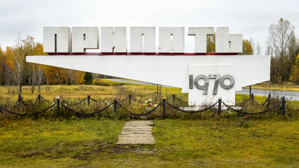 Pripyat-Welcome-Sign