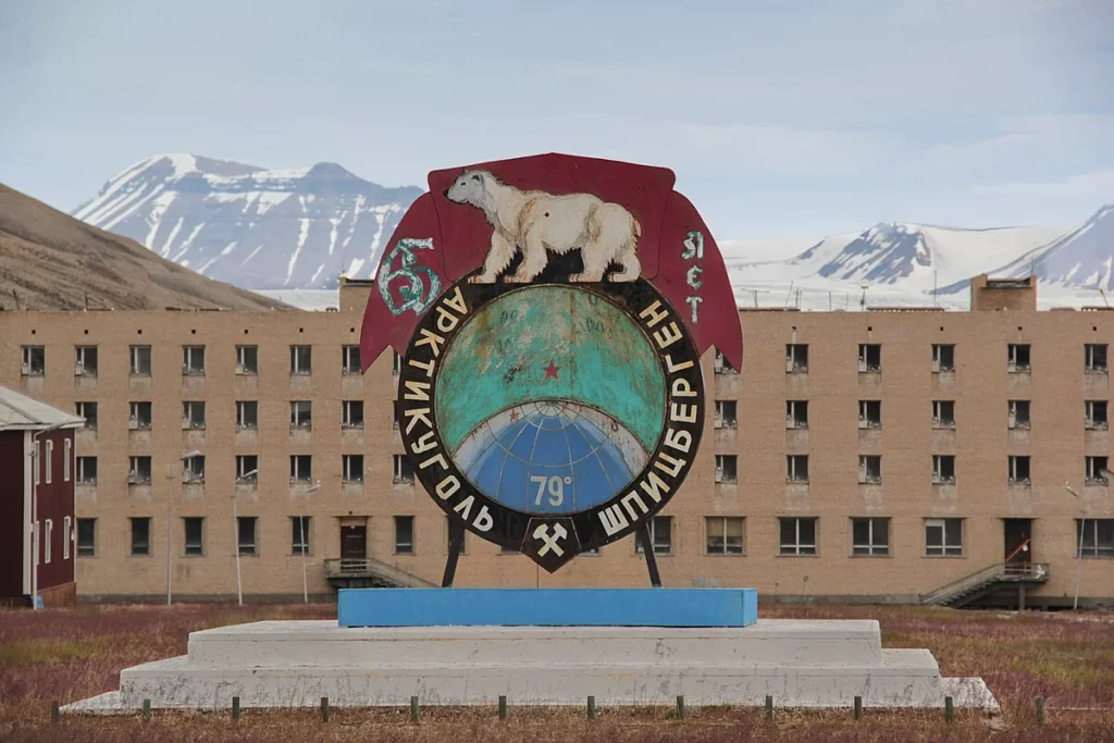 Pyramiden Svalbard buiobuion- Abandoned places